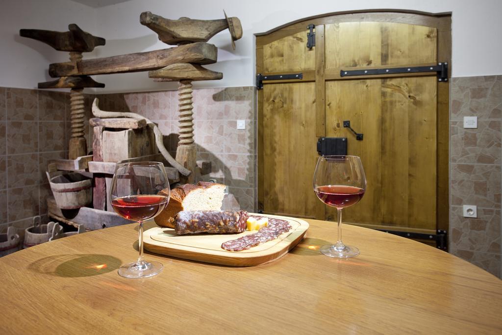 Vineyard Cottage Lustek Novo Mesto Quarto foto